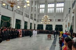 Ridwan Kamil Lantik Bupati Kuningan dan Wali Kota Banjar