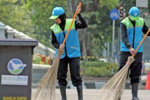 Antisipasi Tumpukan Sampah, 536 Petugas Kebersihan Bandung Dikerahkan