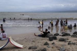Liburan Akhir Tahun, Pelaku Usaha Wisata Pantai di Garut Merugi 