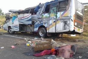Tabrakan Maut Tol Cipali Akibat Sopir Bus Diserang Penumpang