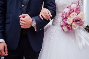 Alasan Usia Minimal Wanita Menikah Jadi 19 Tahun