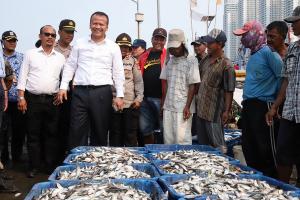 Cegah Stunting, Edhy Prabowo Ajak Warga Jabar Makan Ikan