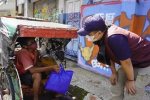 Disparbud Jabar Salurkan 200 Paket Bantuan di Kota Tasikmalaya