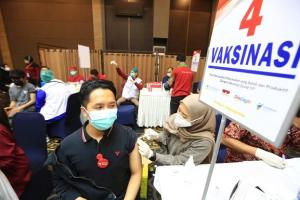 Aktivitas Ekonomi Hampir Normal, 25.000 Pegawai Ritel Kota Bandung Selesai Divaksin