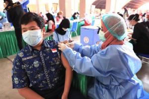 Persiapkan Belajar Tatap Muka, Pemkot Tangerang Vaksinasi 16 Ribu Pelajar