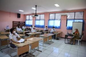 SMA/SMK di Tangerang dan Tangsel Belum Diizinkan PTM