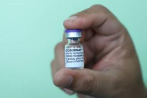 BPOM Izinkan Vaksin Comirnaty untuk Booster Anak Usia 16-18 Tahun