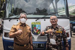 FKPPI Kota Bandung Terima Hibah Bus dari Pemkot