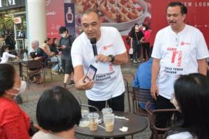 Bupati Tangerang Ajak Pengunjung Mal Summarecon Unduh Aplikasi SiDoni