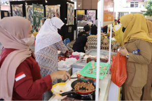 Tumbuhkan Kemandirian KWT, DKP Kota Tangerang Gelar Bazar Produk Tani