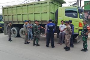 Pemkab Tangerang Awasi Jam Operasional Truk Tambang