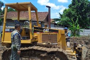 Dikeluhkan Masyarakat, Satpol PP Kabupaten Tangerang Hentikan Pengerukan Tanah di 2 Desa