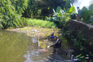 Cegah Banjir, DPUPR Depok Normalisasi Outlet Situ Bojongsari