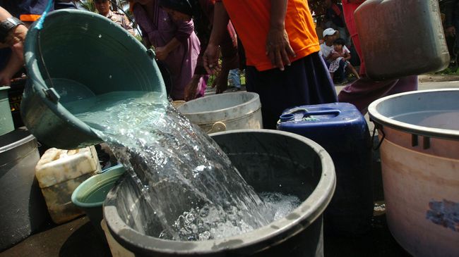 Pipa PDAM Pecah, Pasokan Air Bersih di Bandung Terganggu