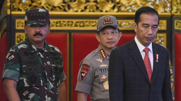 Jokowi Minta Panglima TNI dan Kapolri Cek  Penembakan di Papua