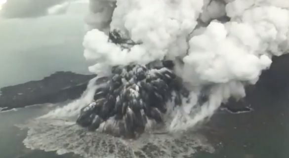 Dentuman Misterius Tak Terkait Erupsi Anak Krakatau