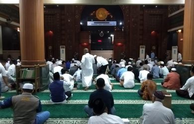 Tahun Baru di Bekasi, Kumpul di Masjid Khatamkan Al-Quran