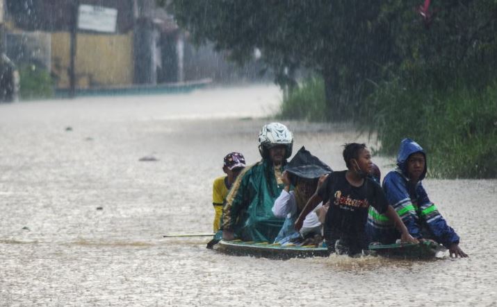 Banjir, Ketinggian Air di Kampung Cigosol Baleendah Capai 160 Cm
