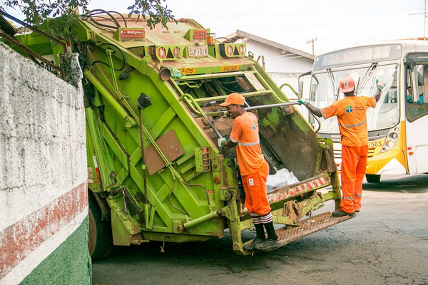 Ribuan Petugas Kebersihan Kota Bandung Bersiaga saat Lebaran