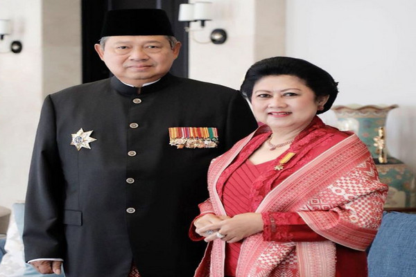 Ibu Negara keenam Hj Ani Yudhoyono Tutup Usia
