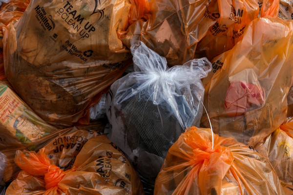 Pemkab Bekasi Akan Atur Pembatasan Pemakaian Kantong Plastik