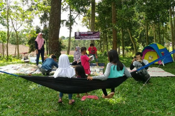 Cara NoMad Bangkitkan Budaya Membaca di Sukabumi