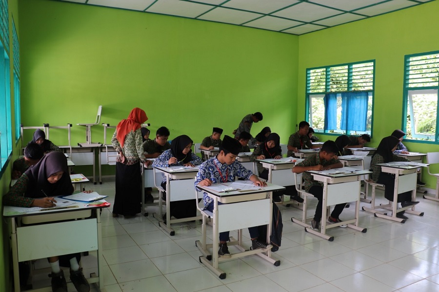 Pompa Semangat Belajar Ditjen PDT Bangunkan Ruang  Kelas  Baru