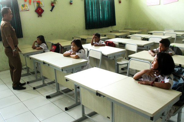 Guru Honorer di Bekasi Akan Dapatkan SK dari Bupati 