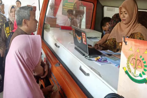 Kejari Cirebon dan Pos Indonesia Kerja Sama Pembayaran Tilang