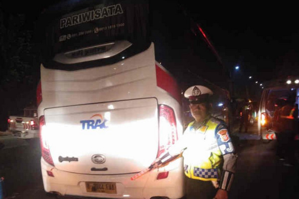 Bus Rombongan PWNU Jatim Kecelakaan di Cipali