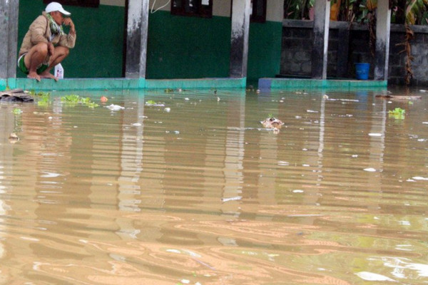 Ribuan Rumah Warga di Karawang Terendam Banjir