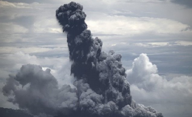 Anak Krakatau Meletus, Suara Dentuman Misterius Terdengar Hingga Bogor dan Sekitarnya