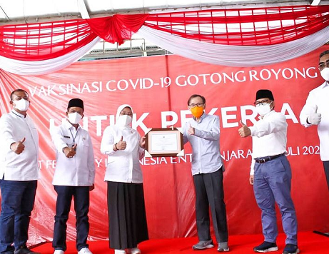 Pemkab Bandung dan PT. Feng Tay Vaksin 17 Ribu Karyawan