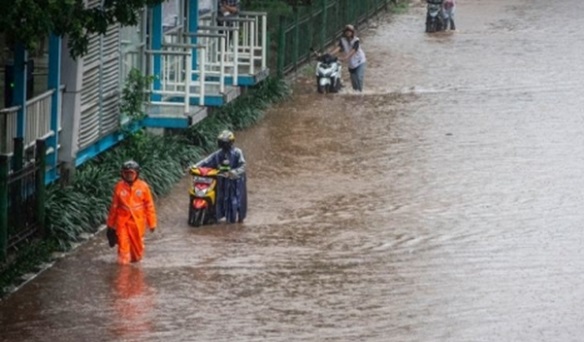 Cuaca Ekstrem, Wagub Jabar Minta Daerah se-Jabar Antisipasi Banjir