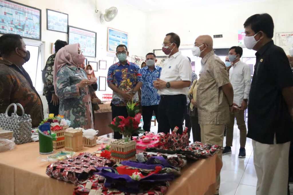 9 RW di Kota Cirebon Jadi Pilot Project Daur Ulang Plastik