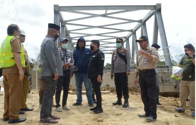 Progres Pembangunan Jembatan Long Penjalin Kukar Capai 82 Persen