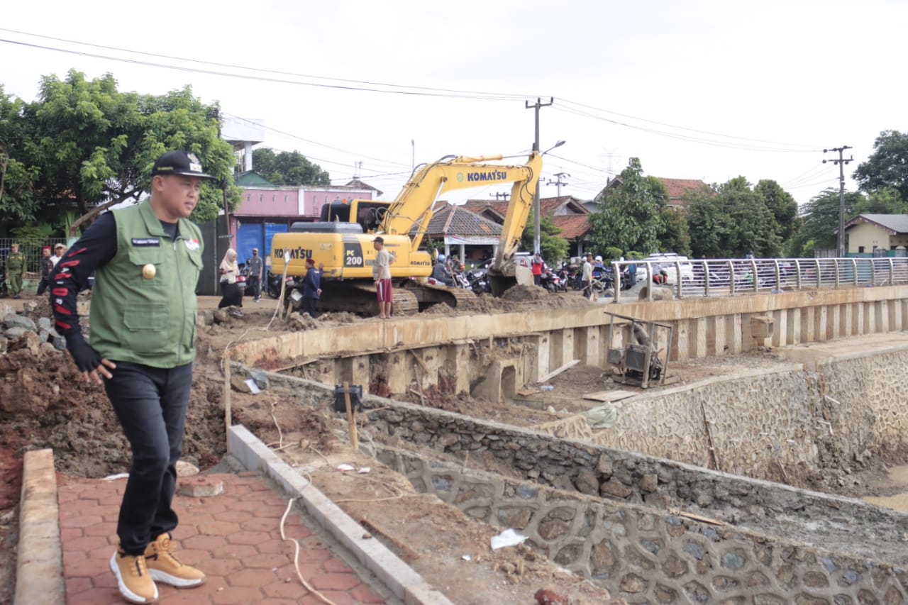 Plt. Wali Kota Bekasi Pastikan 8 Proyek Pembangunan Di Bantargebang Lancar