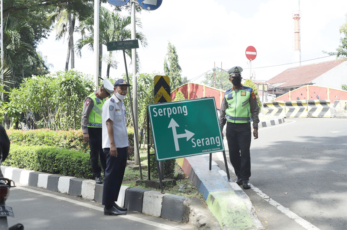 Pemkot Tangerang Mulai Pasang Rambu Petunjuk Jalan di Jalur Mudik