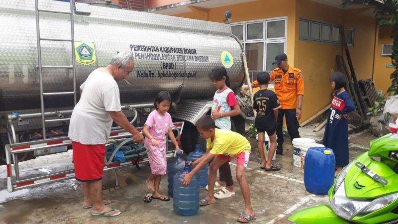 Antisipasi Dampak Kekeringan, BPBD Kabupaten Bogor Distribusikan 65 Ribu Liter Air