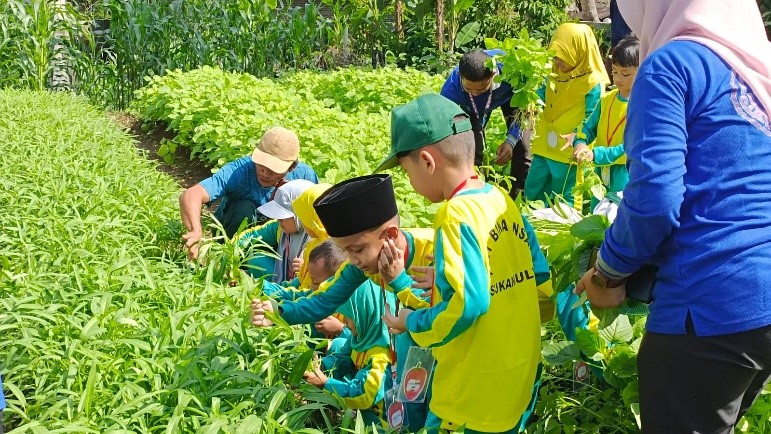 Pemkab Tangerang Kenalkan Dunia Pertanian pada Anak Lewat Agro Ekowisata