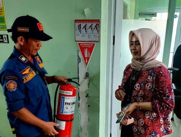 Cegah Kebakaran, BPBD Kota Tangerang Monitoring Kondisi APAR di Puskesmas