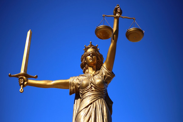 Ilustrasi simbol keadilan. (Image: Pixabay).