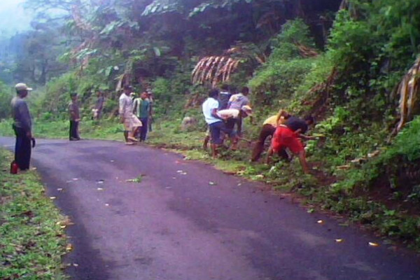 Jalan di Desa Karangtawang yang telah diperbaiki. (Foto: Dokumentasi Pemdes Karangtawang, Kuningan, Jabar).